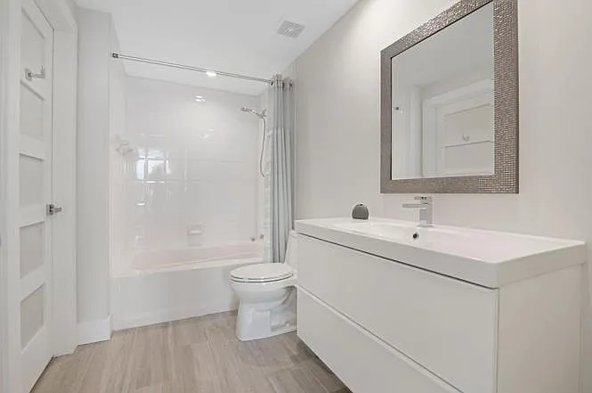 630 Sapodilla Ave #520 — Photo 10