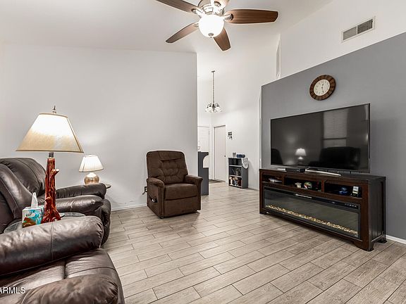 5th image of 8802 E UNIVERSITY Drive #10