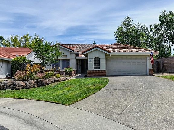4th image of 717 Merrill Ct