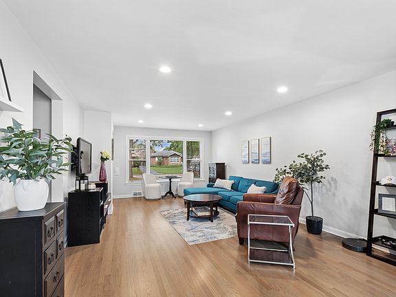 4th image of 5408 Central Ave