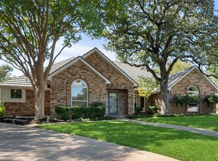 8800 Rolling Springs Ct, Fort Worth, TX 76120