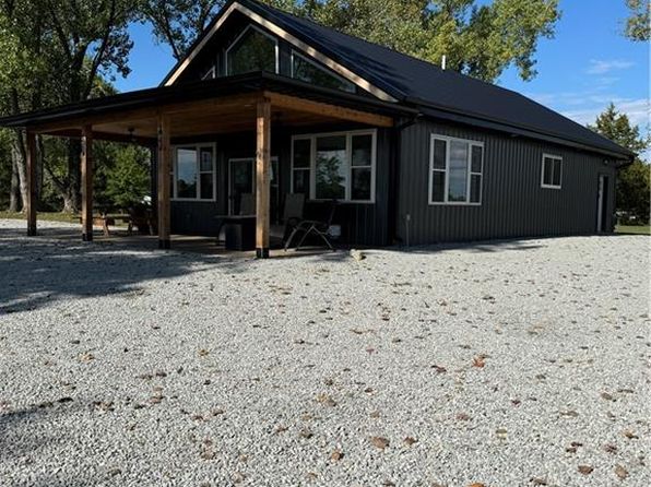 1933 Lake Viking Ter, Gallatin, MO 64640