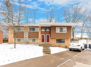 415 Ventura Ct, Ann Arbor, MI 48103