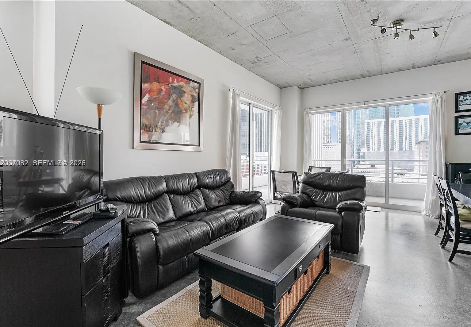 The Loft Downtown Ii Cond — Photo 3