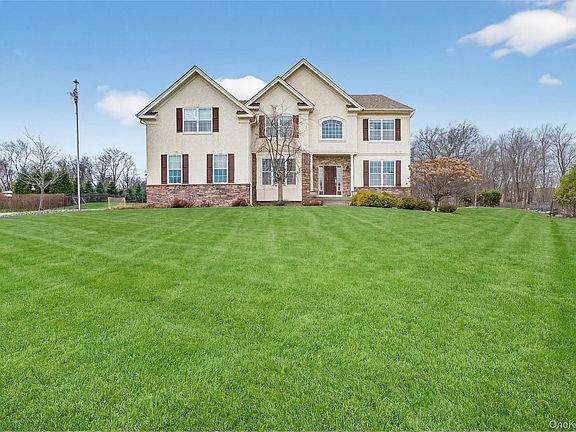 4th image of 75 Luthien Forest Road