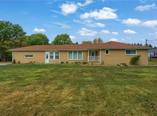 436 Blackhawk Rd, Beaver Falls, PA 15010