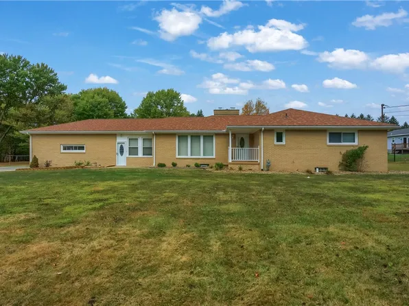 436 Blackhawk Rd, Beaver Falls, PA 15010