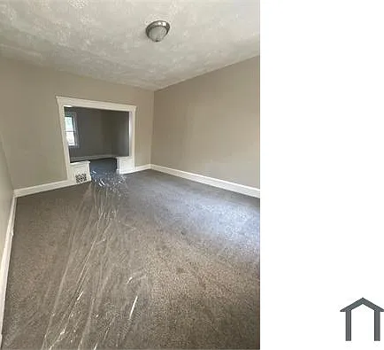 3865 W 40th St #3 — Photo 10