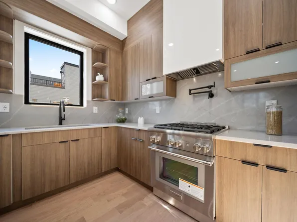 13 Lienau Place image 10 of 34