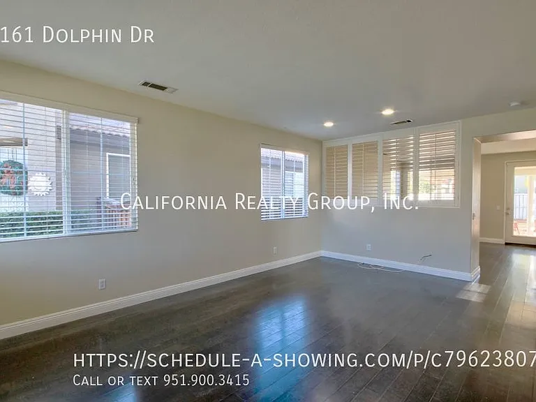 1161 Dolphin Dr — Photo 4