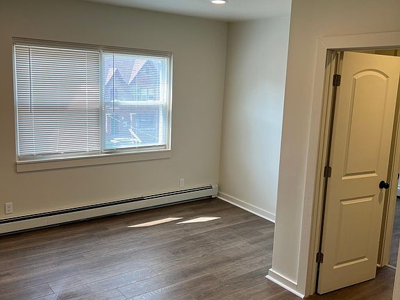 4th image of 50 Waldo St #5