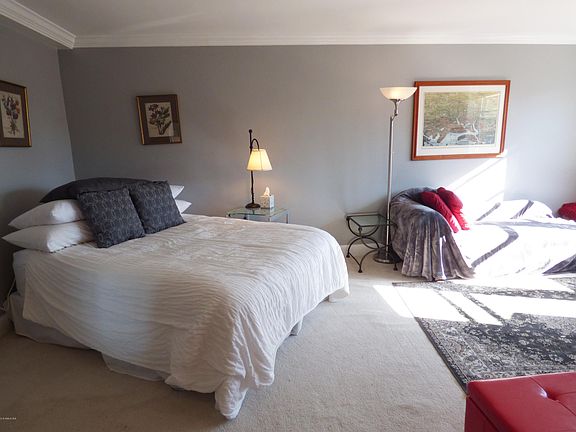 5th image of 54 W North St #520