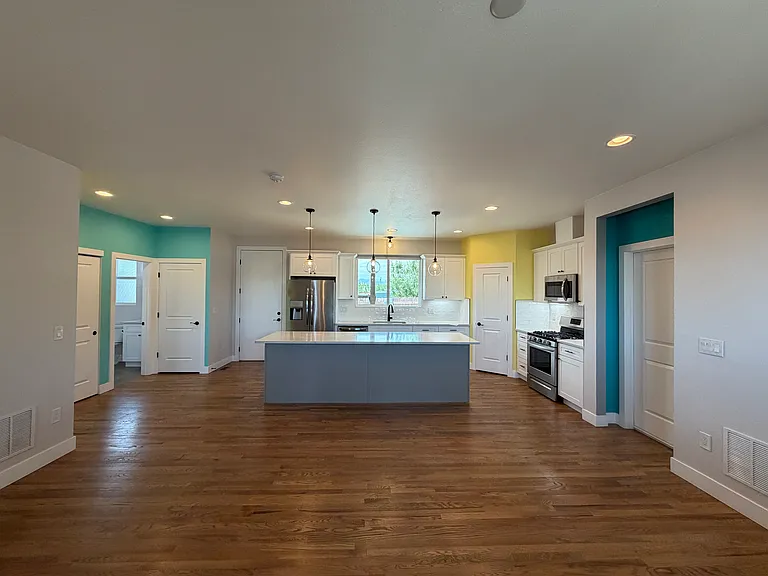 2527 W Wesley Ave — Photo 13