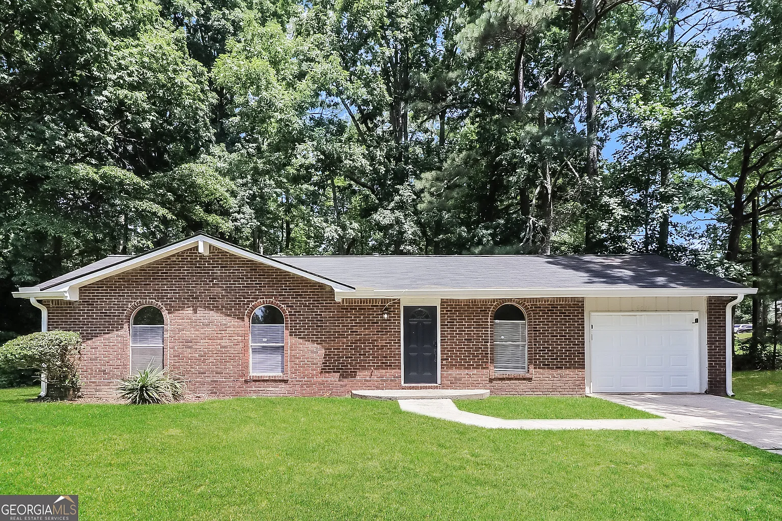 6011 Landover Cir photo 1