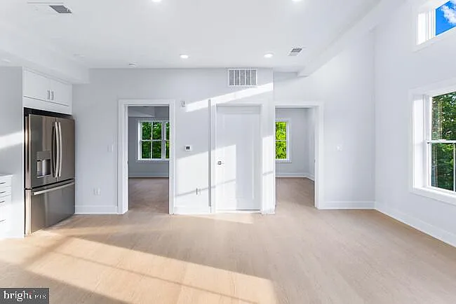 1109 NW Fern St NW #304 — Photo 12