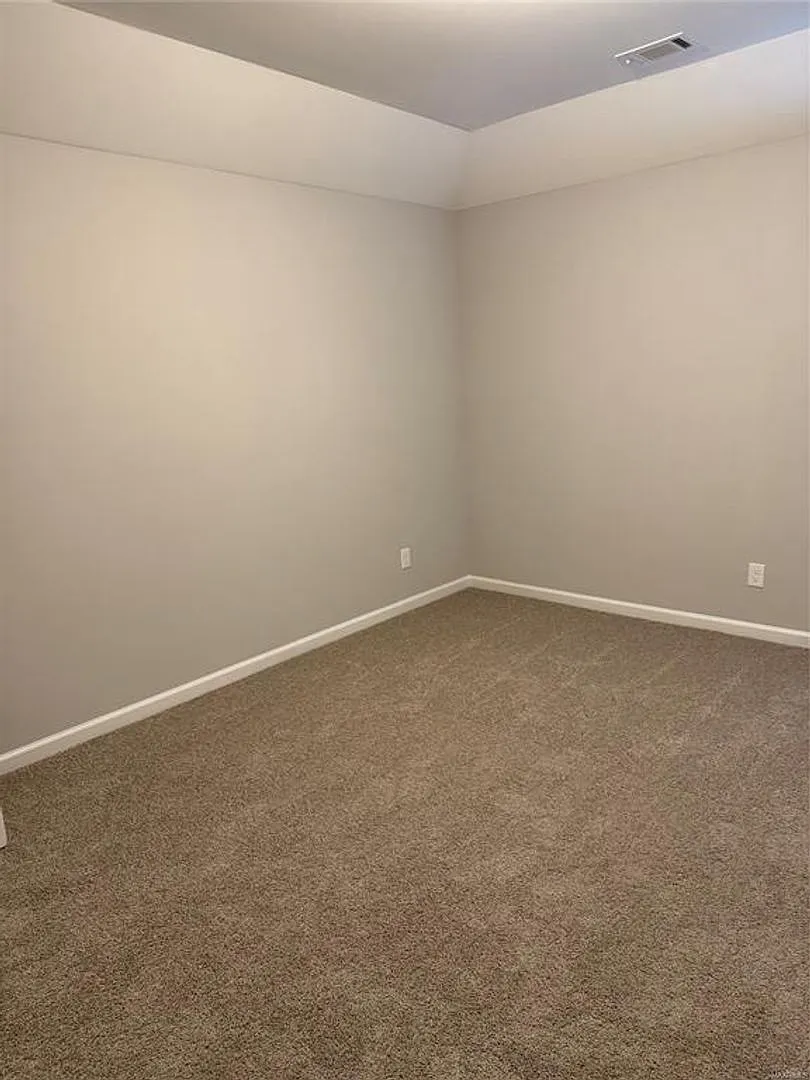 804 Hedgefield Way — Photo 3