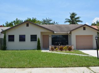 9020 SW 8th St, Boca Raton, FL 33433
