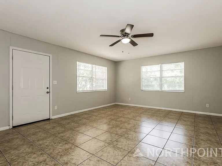 1510 S Miller Rd — Photo 9