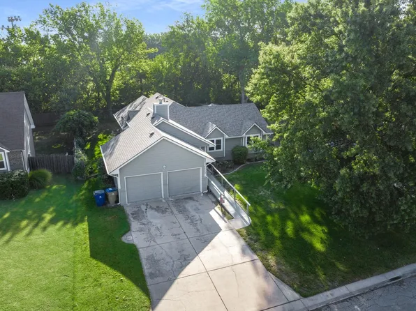 1224 S Hilltop Rd, Derby, KS 67037