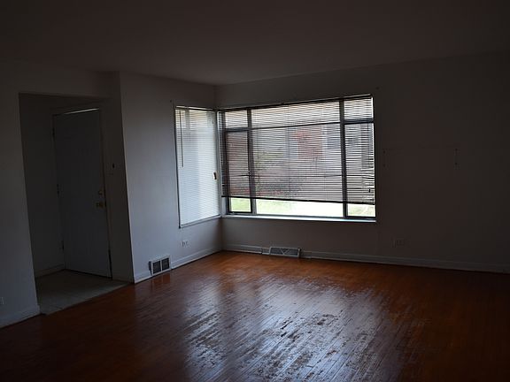5th image of 4864 W Carol St
