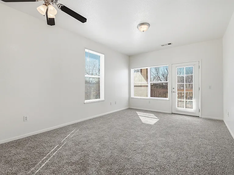Pinecrest Apartments — Photo 19