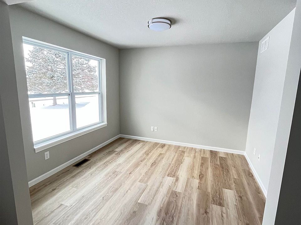 2125 Cornerstone Dr, Mount Pleasant, MI 48858 MLS 1908177 Zillow