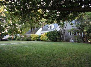 415 Titus Way, Williston Park, NY 11596