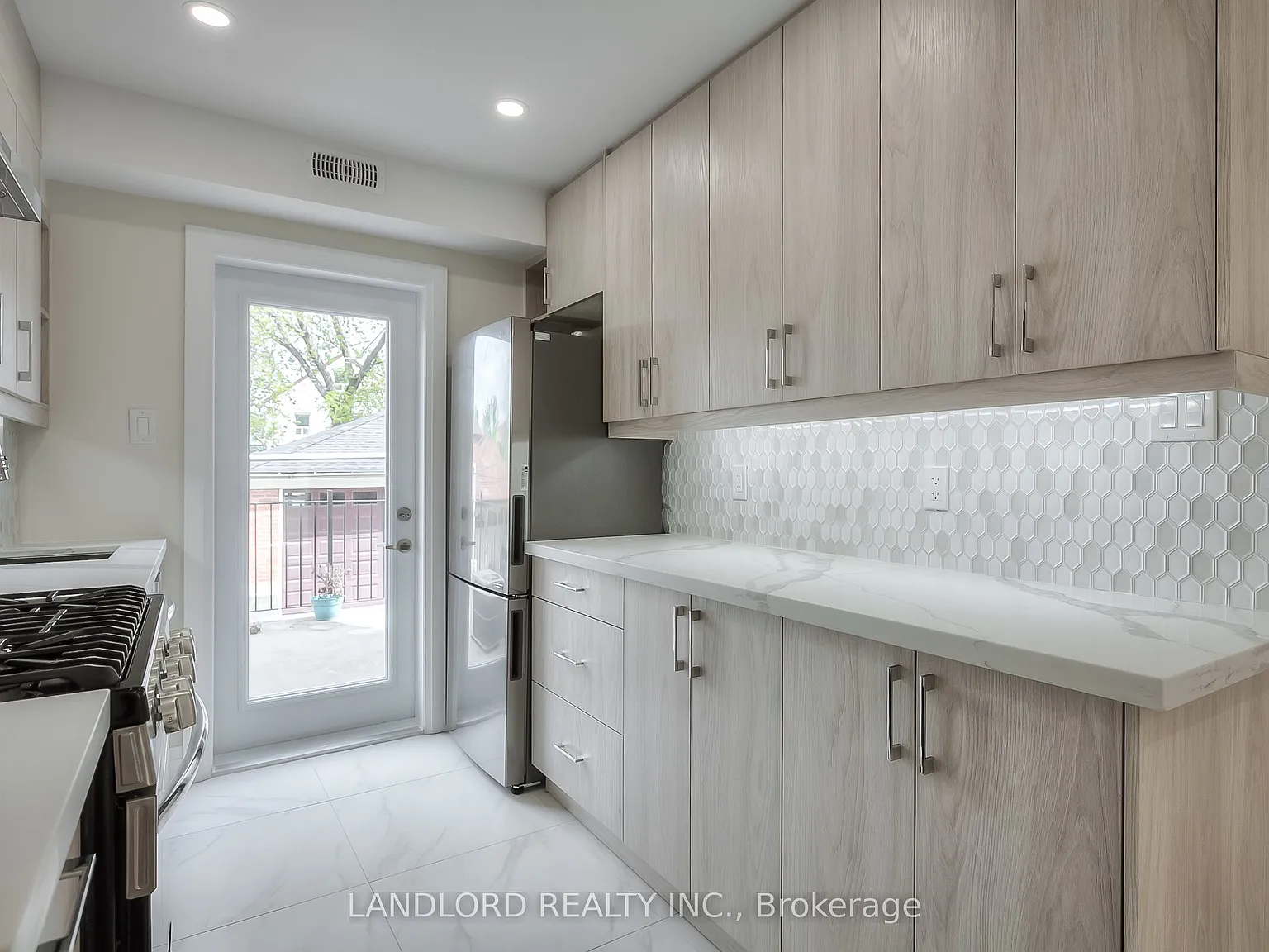 2 bed, $2,350 — Photo 3