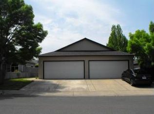 511 Mountain View Dr, Central Point, OR