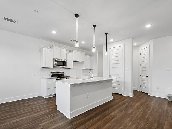 13-web-or-mls-18909 Schultz Ln Unit 1802-S2908-001013