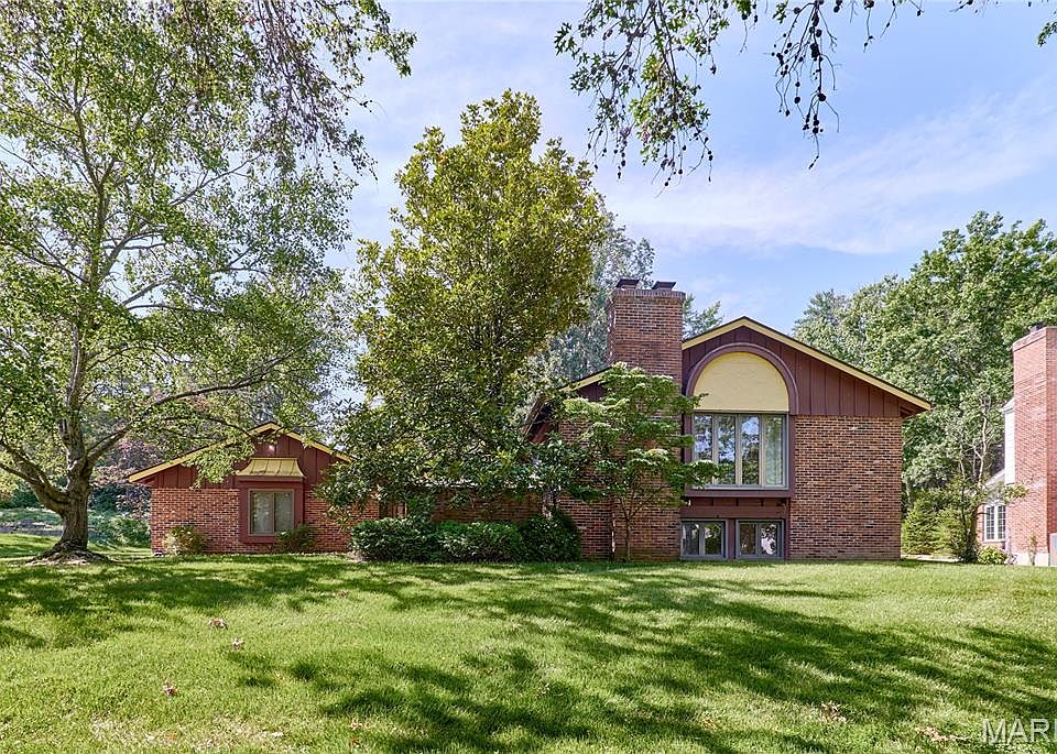 1st image of 12932 Lampadaire Dr