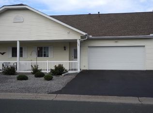 1244 Pond View Ln, Stillwater, MN 55082