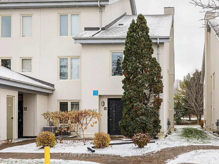 110 Fairway Ct #102 — Photo 1