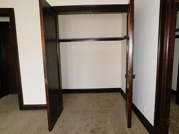 3rd image of 1129 Central Ave