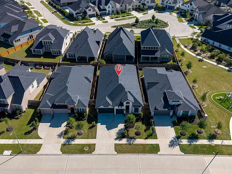 31215 Crescent Hill Dr — Photo 35
