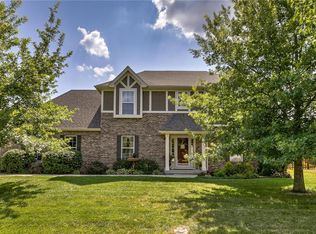 1204 Regency Dr, Kearney, MO 64060