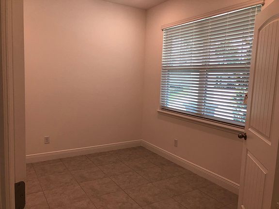 4th image of 1591 Cheshire Oaks Ln