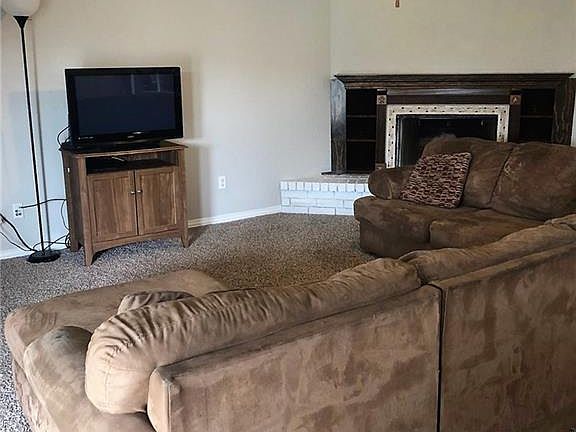 4th image of 6920 Glenhurst Dr