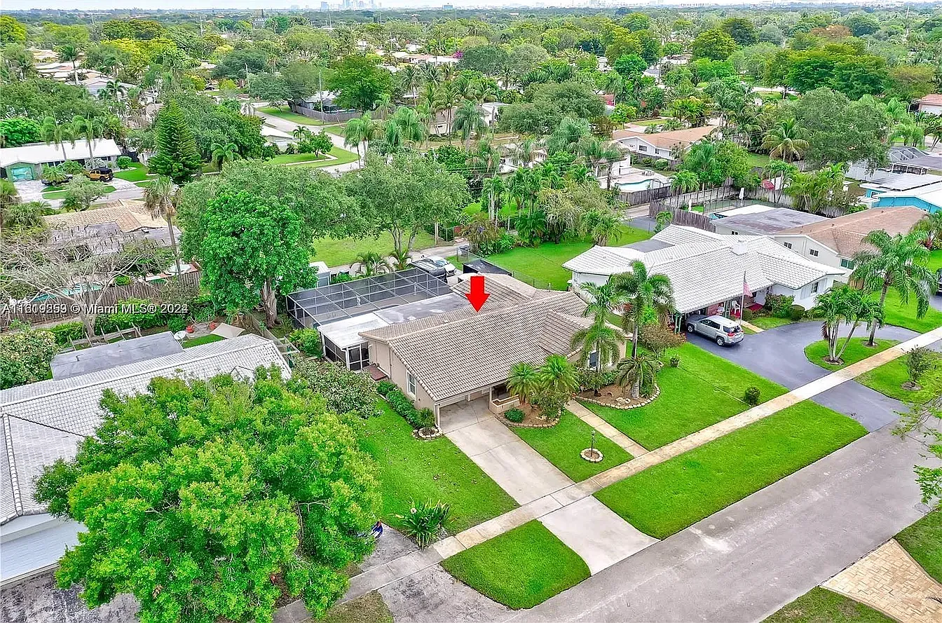 3 bed, 1314 sqft, $4,450 — Photo 3