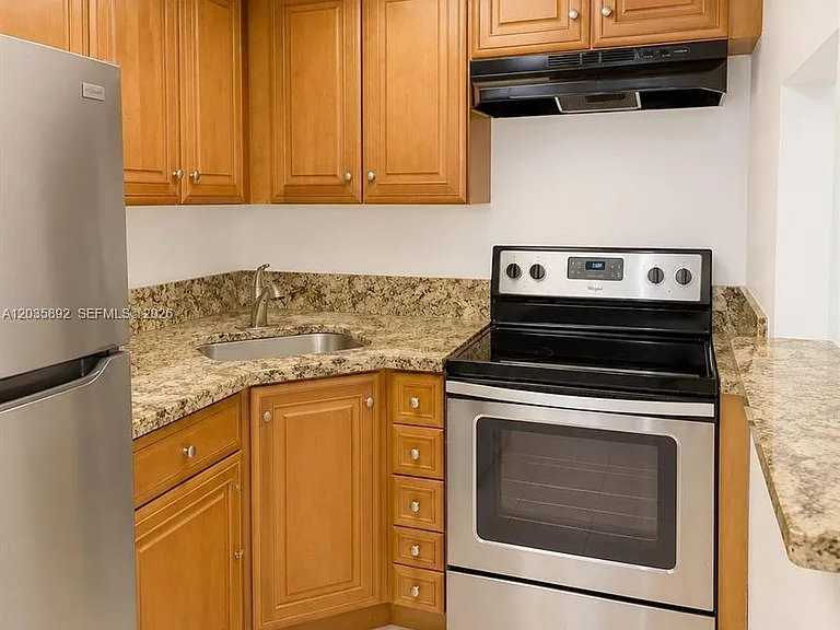 280 S Cypress Rd #310 — Photo 12