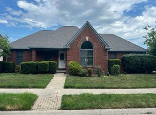 530 Victoria Park Dr W, Detroit, MI 48215