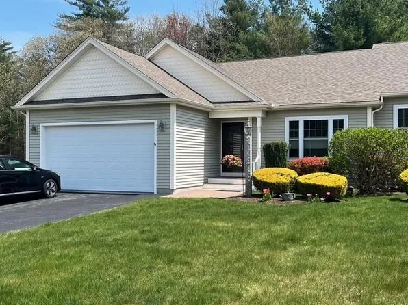 136 Country Meadow Ln, Glocester, RI 02814