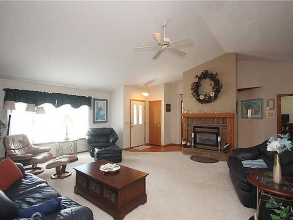 4th image of 56 Kirkcaldy Dr