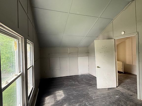 5th image of 602 E Decatur St