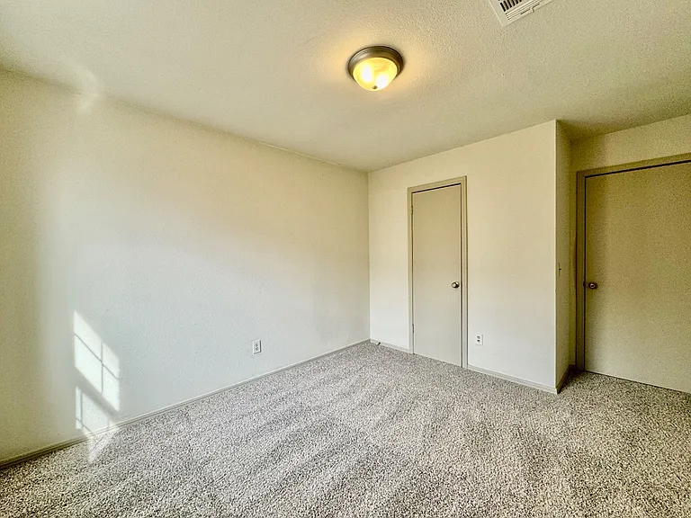605 NW 138th St — Photo 25