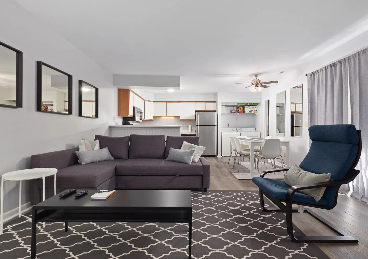 2 bed, 2.0 bath, 1000 sqft, $2,000 — Photo 3