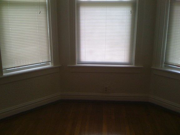 2nd image of 304 N Pine Ave