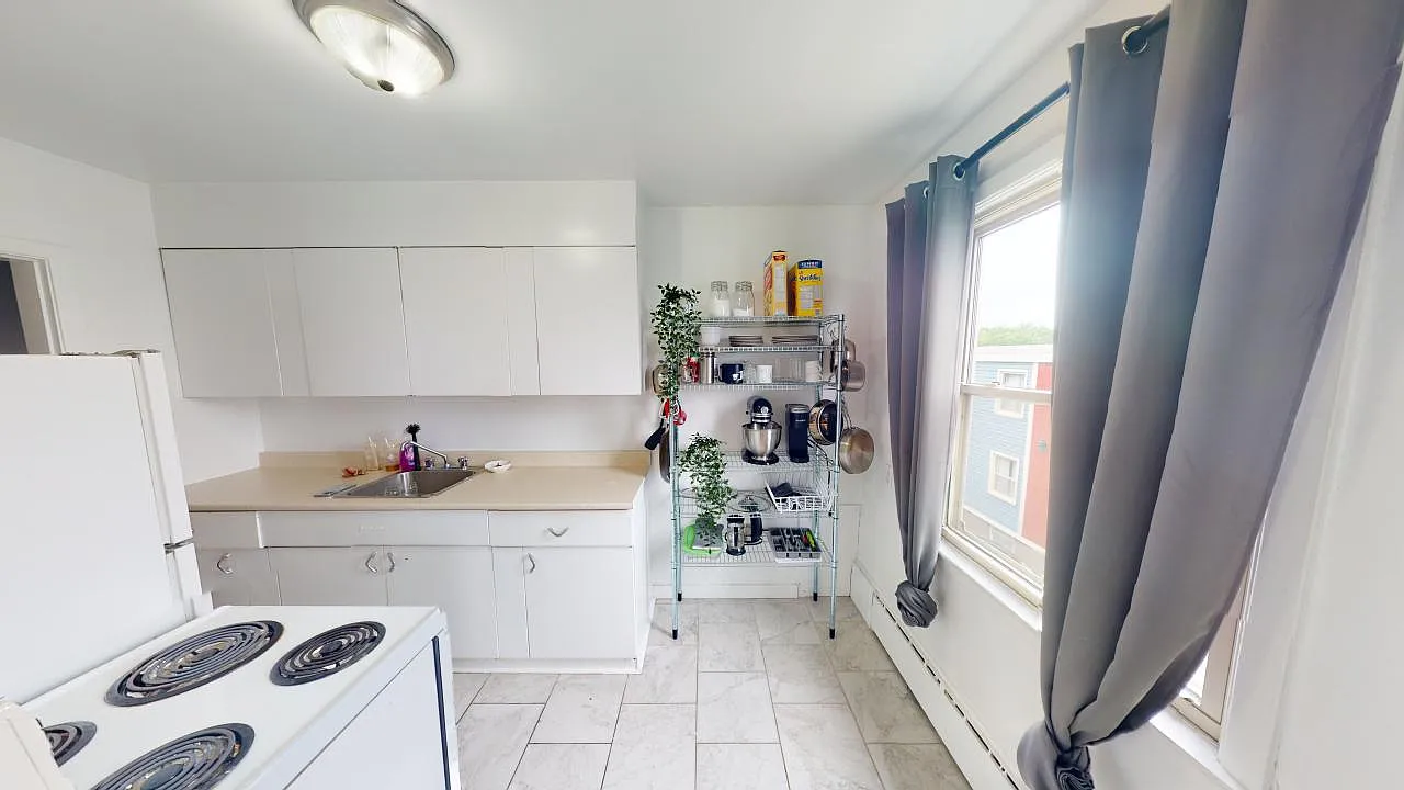 3693 Windsor Street — Photo 3