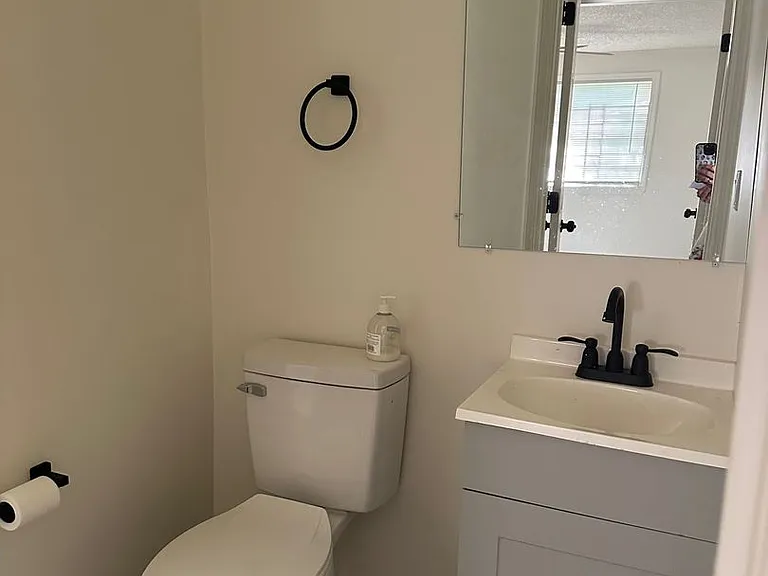 412C Cedar Ave — Photo 2
