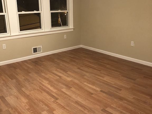 4th image of 137 S Munn Ave #2